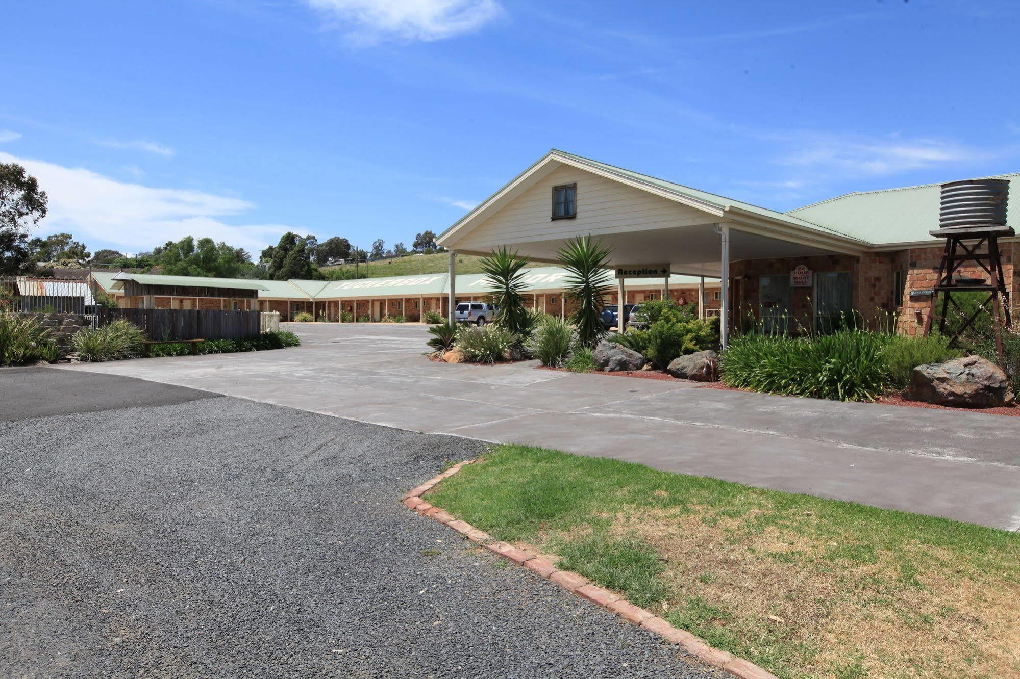 Tuckerbox Motor Inn Gundagai Εξωτερικό φωτογραφία