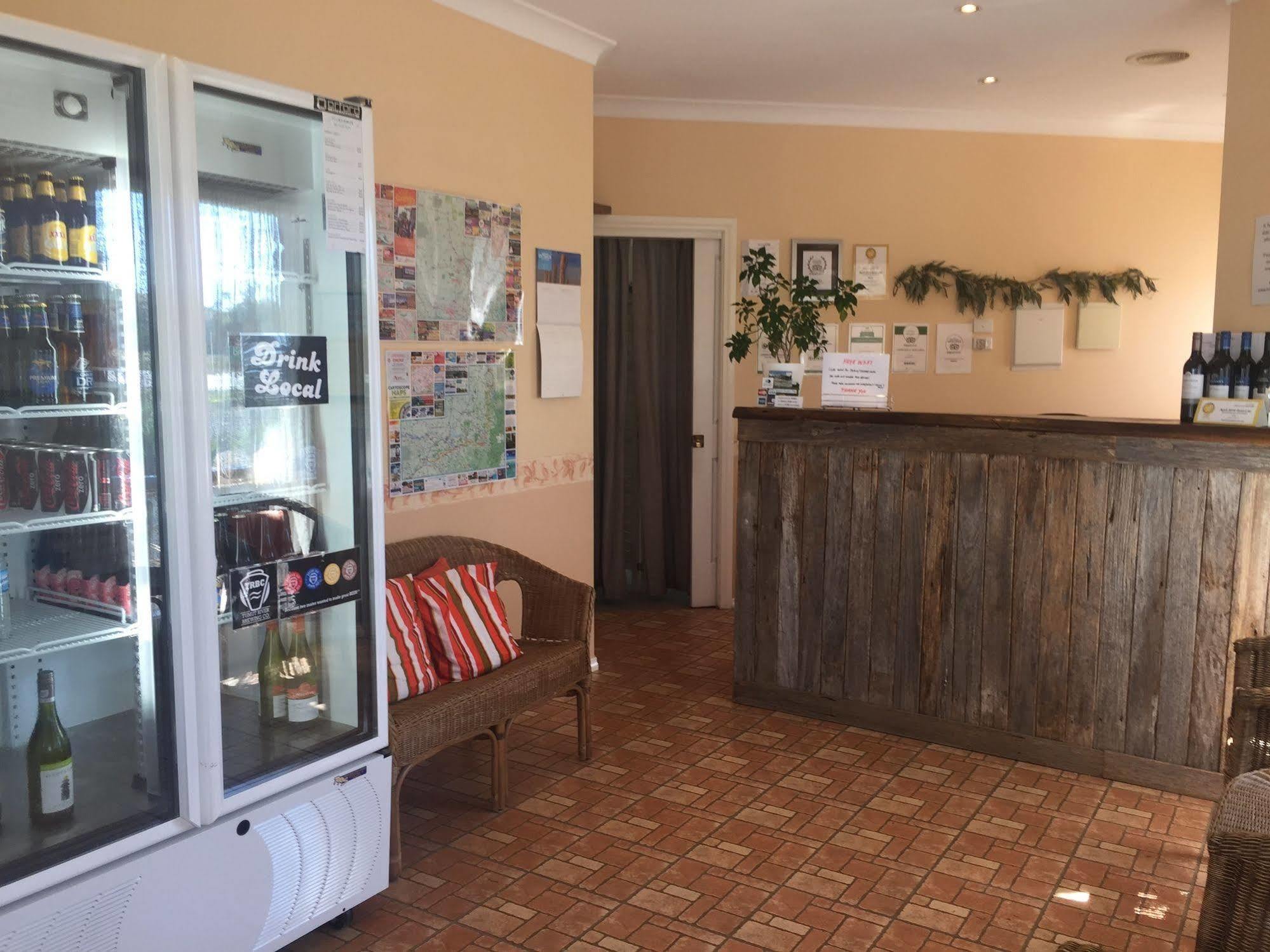 Tuckerbox Motor Inn Gundagai Εξωτερικό φωτογραφία