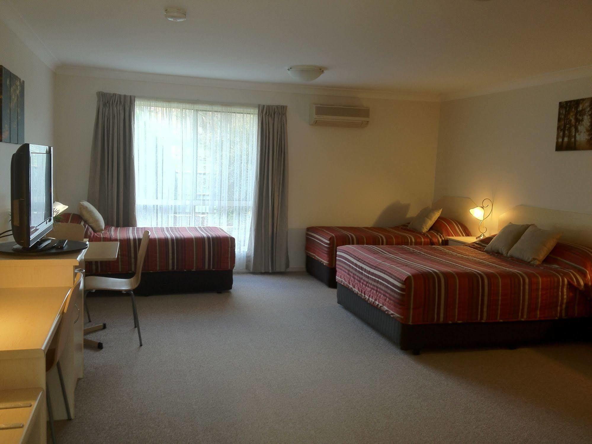 Tuckerbox Motor Inn Gundagai Εξωτερικό φωτογραφία