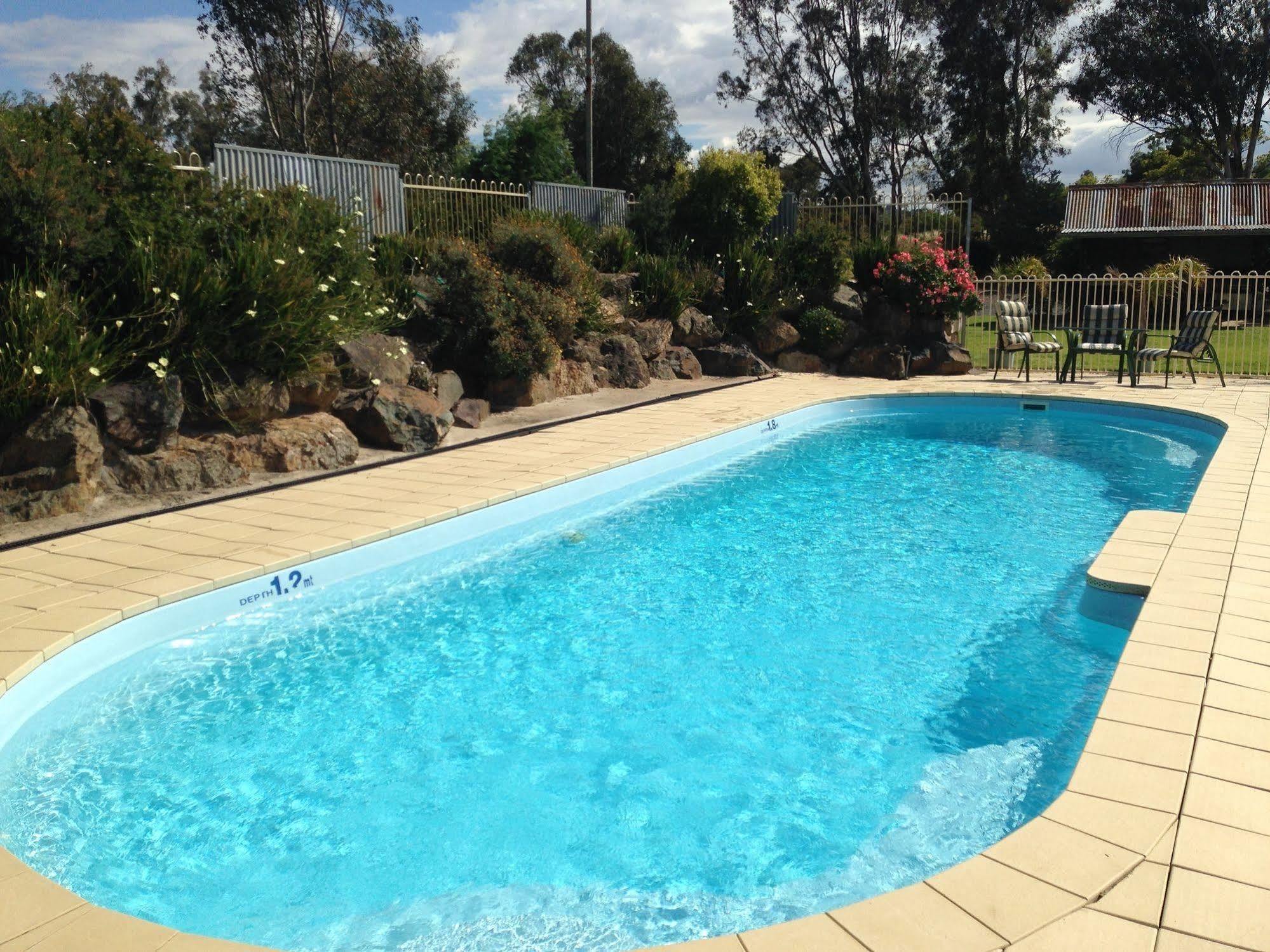 Tuckerbox Motor Inn Gundagai Εξωτερικό φωτογραφία