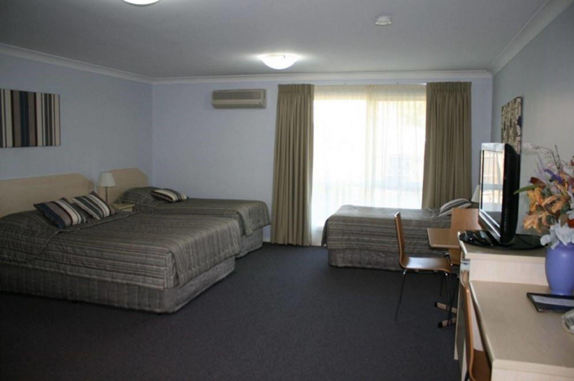 Tuckerbox Motor Inn Gundagai Εξωτερικό φωτογραφία