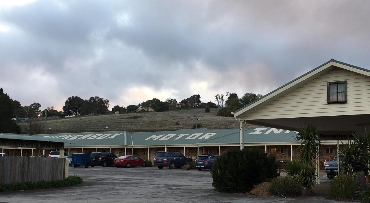 Tuckerbox Motor Inn Gundagai Εξωτερικό φωτογραφία