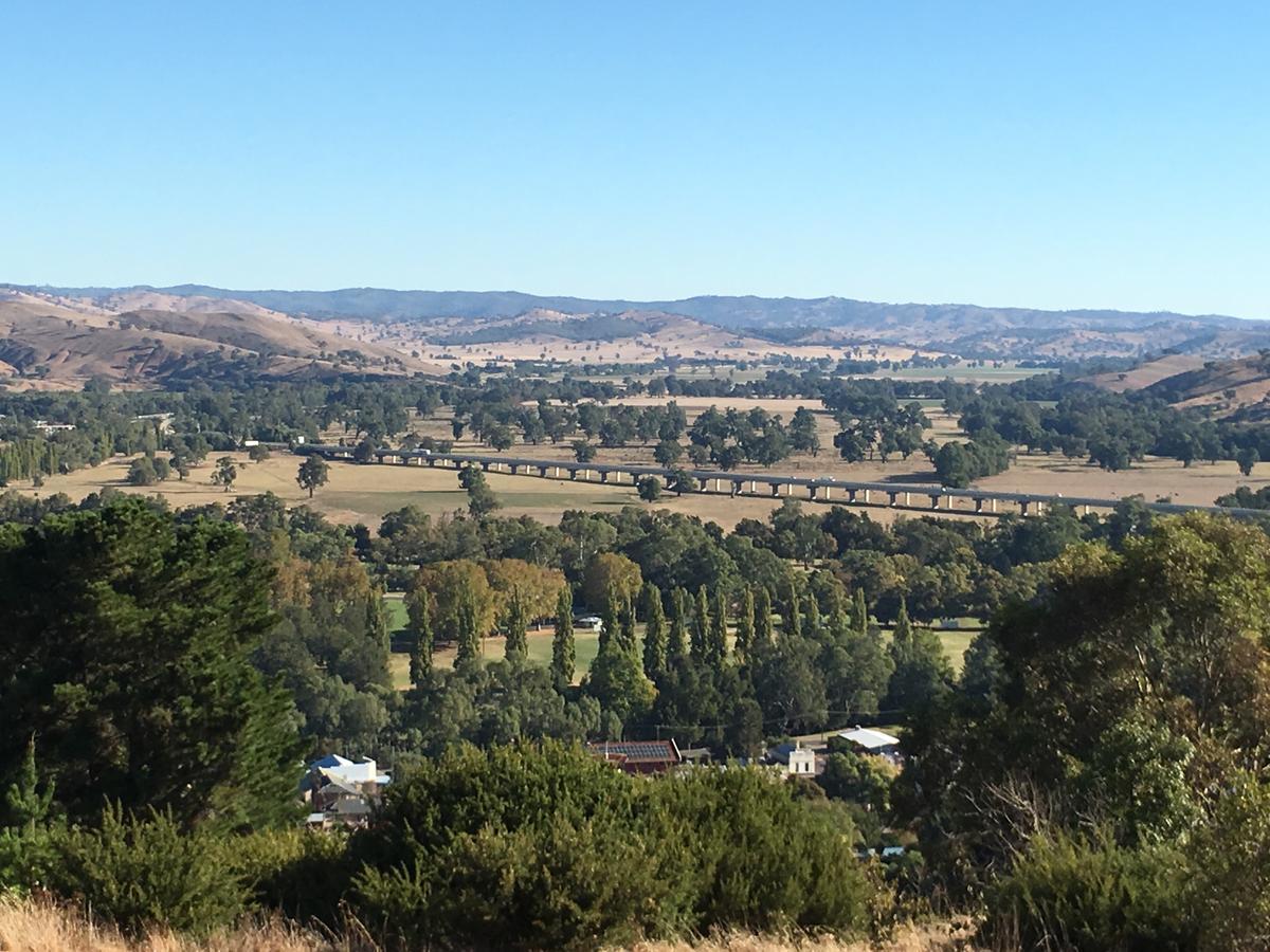 Tuckerbox Motor Inn Gundagai Εξωτερικό φωτογραφία