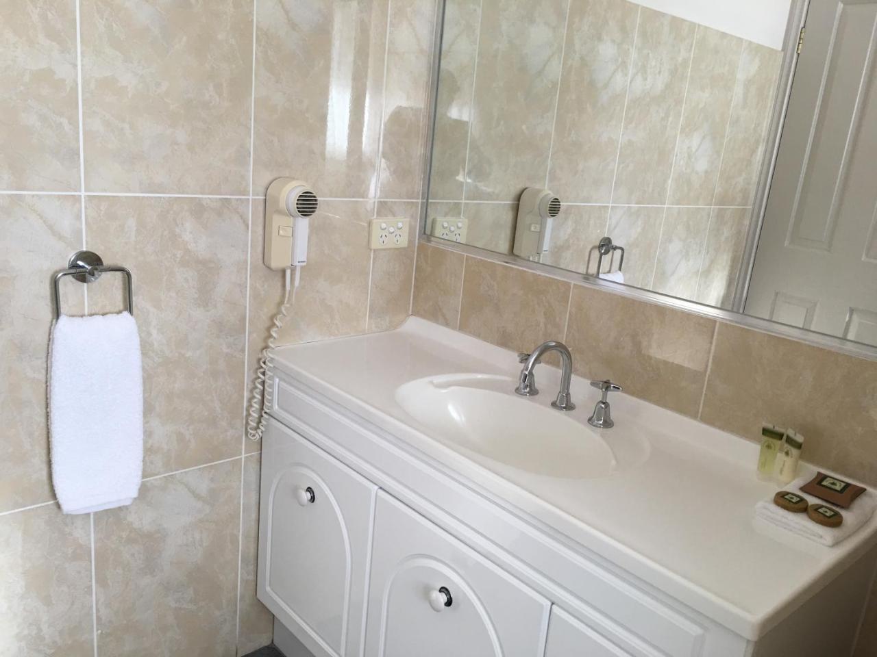 Tuckerbox Motor Inn Gundagai Εξωτερικό φωτογραφία