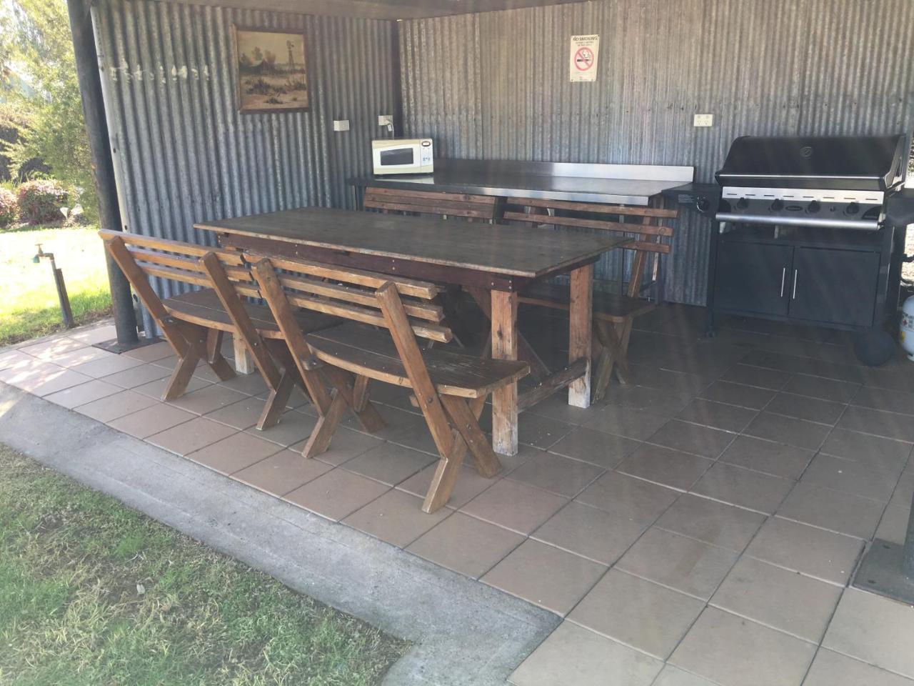 Tuckerbox Motor Inn Gundagai Εξωτερικό φωτογραφία